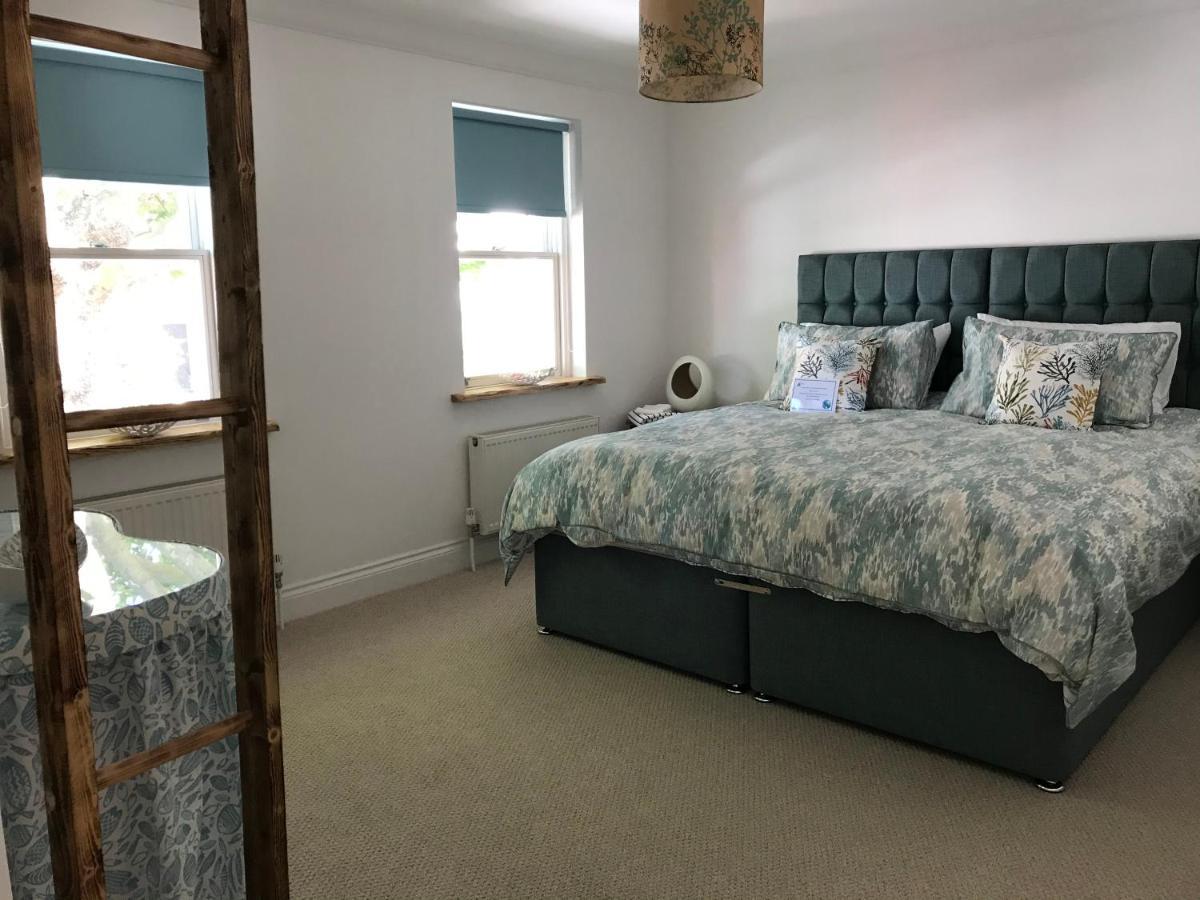 The Beach House Holiday Apartments Eastbourne Luaran gambar