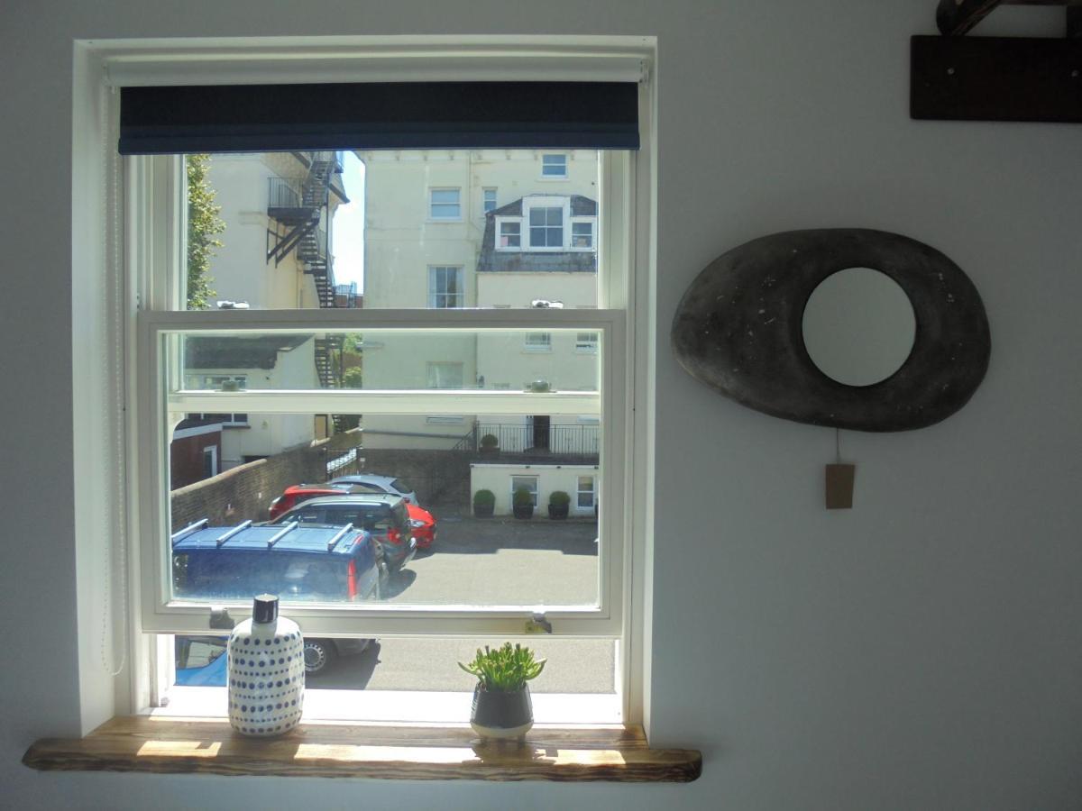 The Beach House Holiday Apartments Eastbourne Luaran gambar
