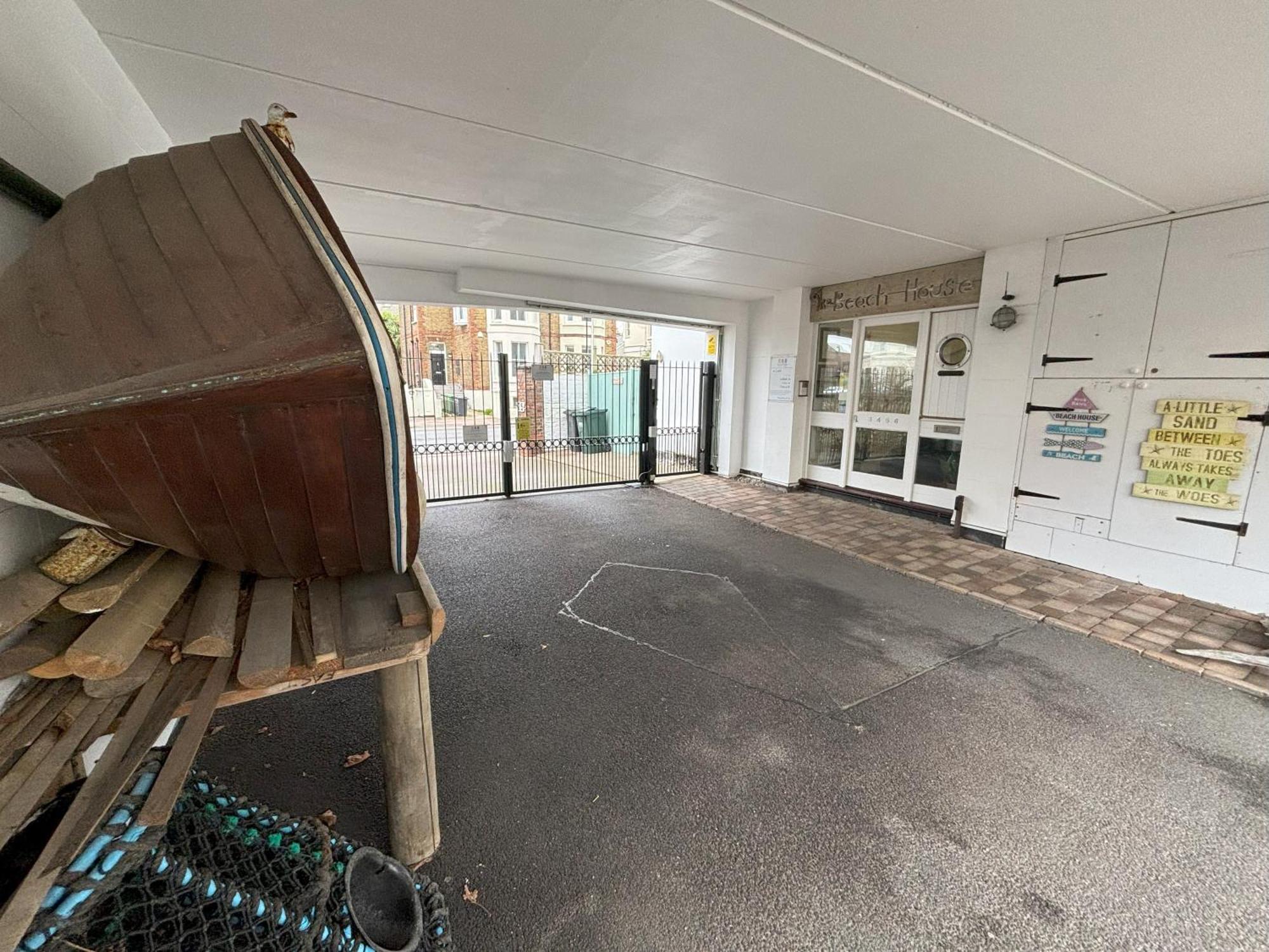 The Beach House Holiday Apartments Eastbourne Luaran gambar