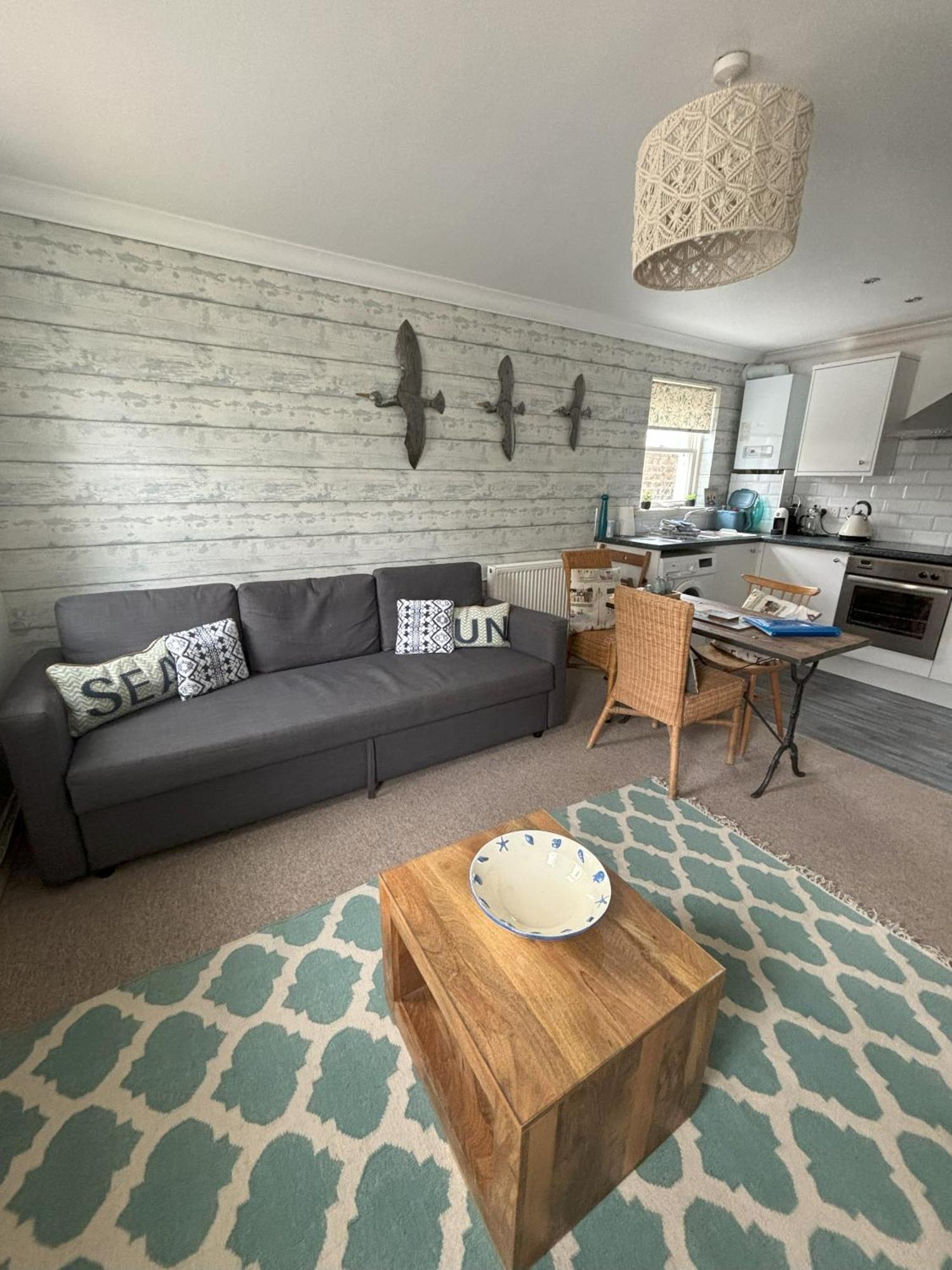 The Beach House Holiday Apartments Eastbourne Luaran gambar
