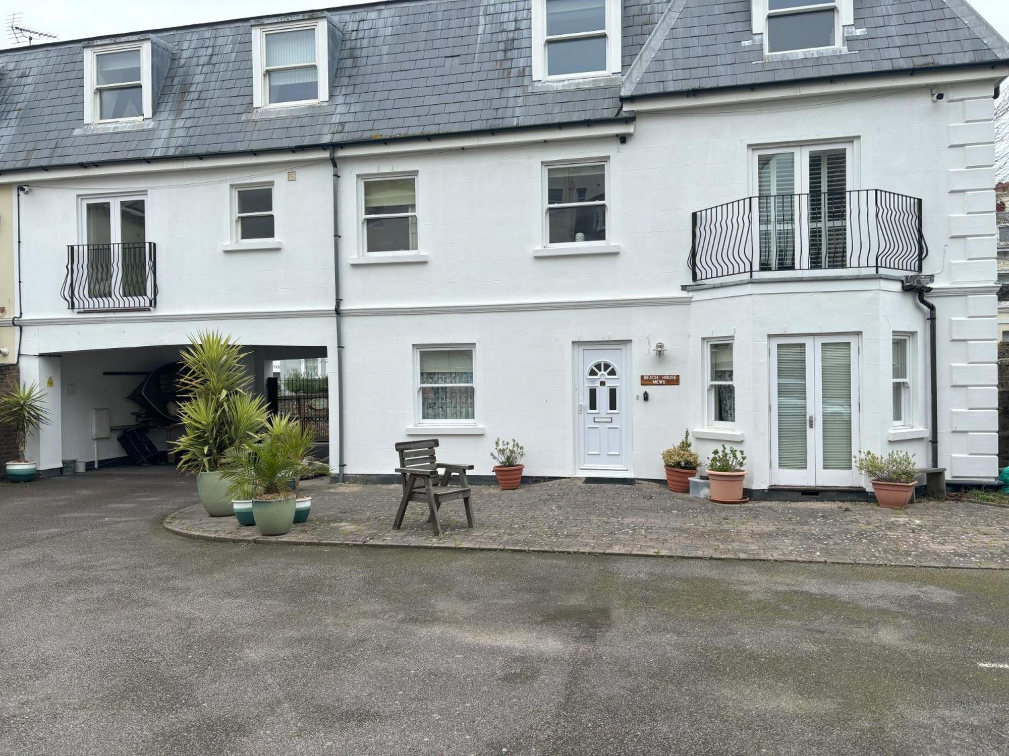 The Beach House Holiday Apartments Eastbourne Luaran gambar