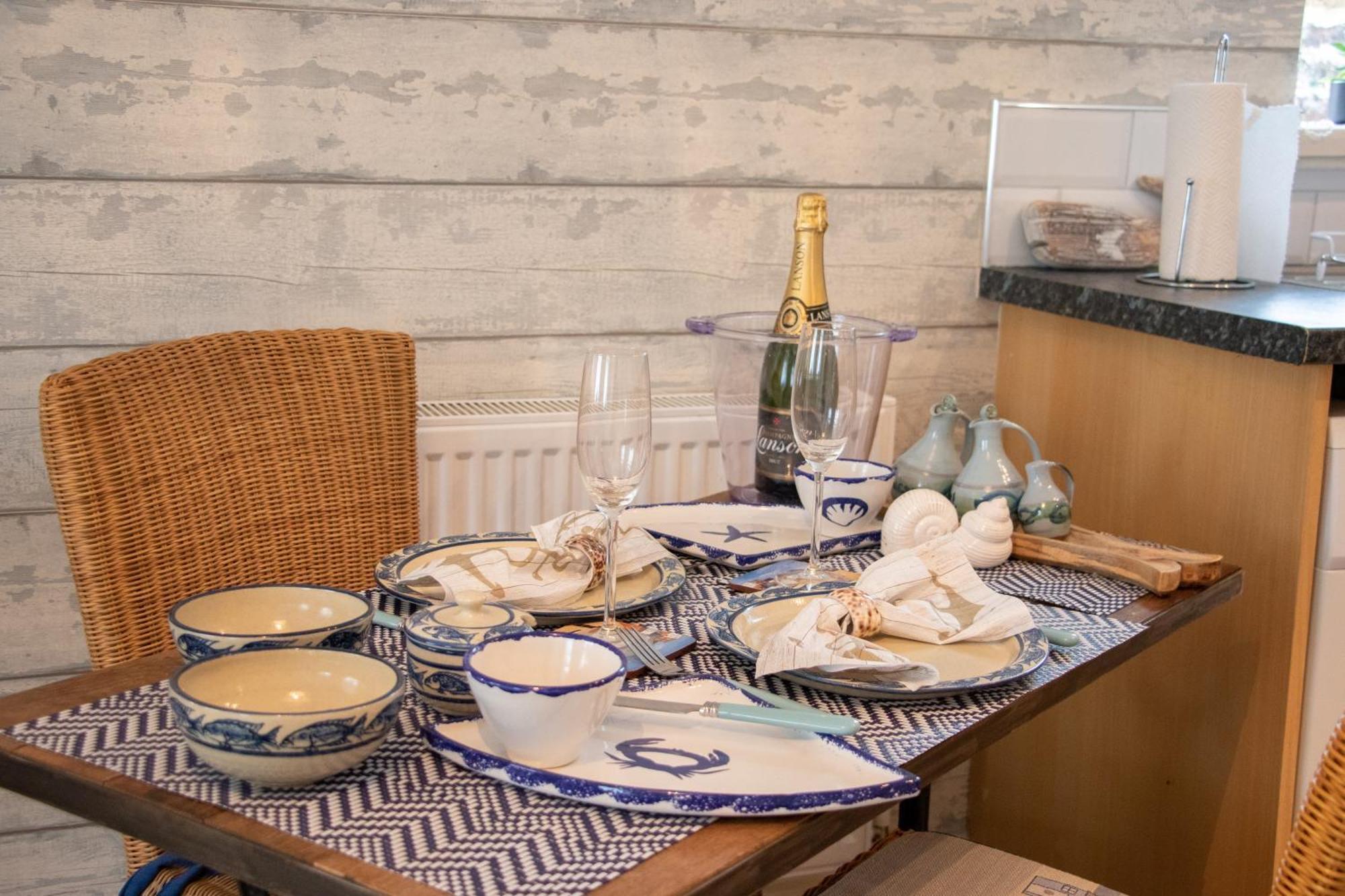 The Beach House Holiday Apartments Eastbourne Luaran gambar