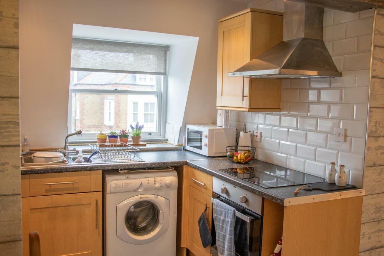 The Beach House Holiday Apartments Eastbourne Luaran gambar